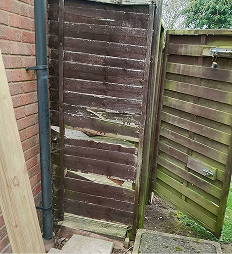Old fence before replacement